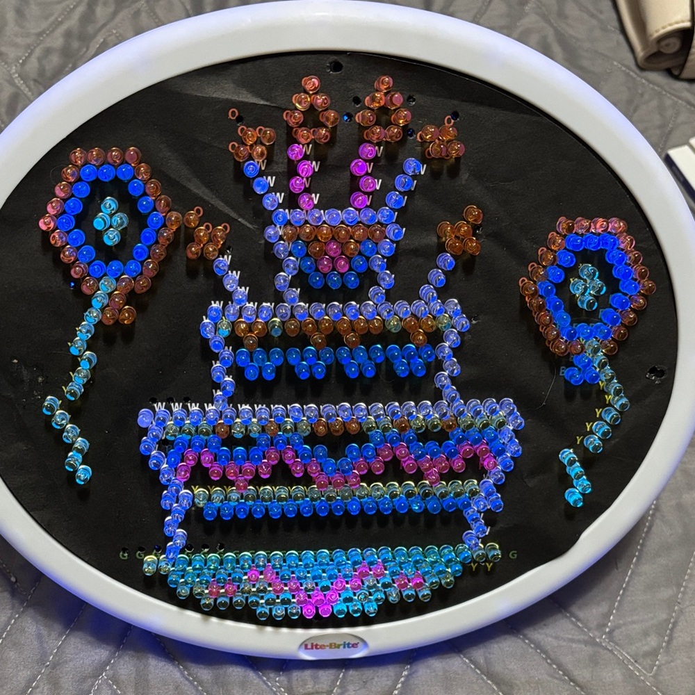 Oval Lite Brite HD Art Board - Picture 2 of 4